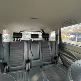 Mitsubishi Outlander - авто на весілля у Києві - портфоліо 6
