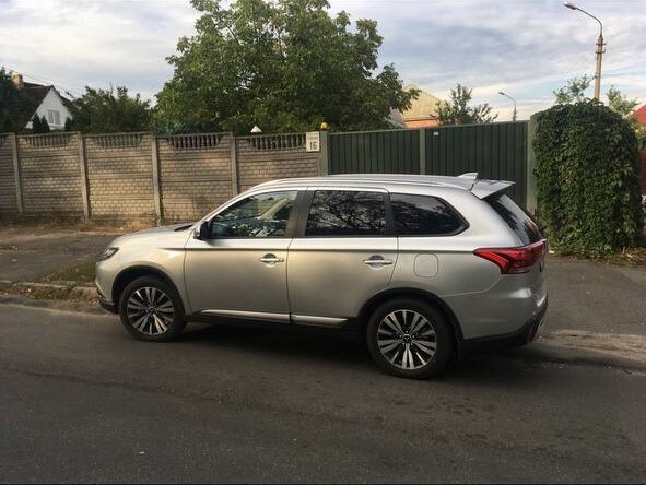 Mitsubishi Outlander 