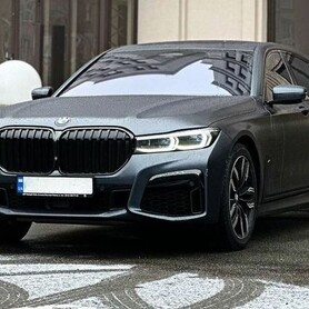 353 Прокат авто BMW M760 LI - авто на весілля у Києві - портфоліо 2