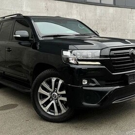 358 Джип без водія Toyota Land Cruiser 200 - авто на весілля у Києві - портфоліо 2