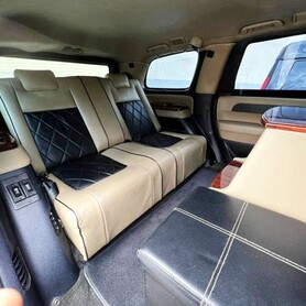 346 Броньований Toyota Sequoia біла оренда - авто на весілля у Києві - портфоліо 4
