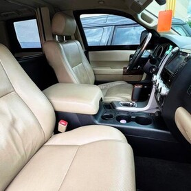 346 Броньований Toyota Sequoia біла оренда - авто на весілля у Києві - портфоліо 6