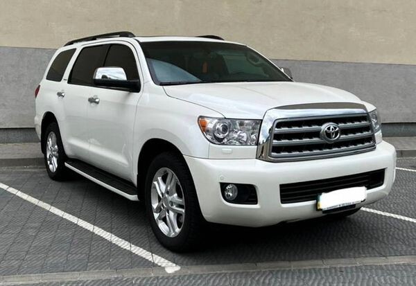 346 Броньований Toyota Sequoia біла оренда 