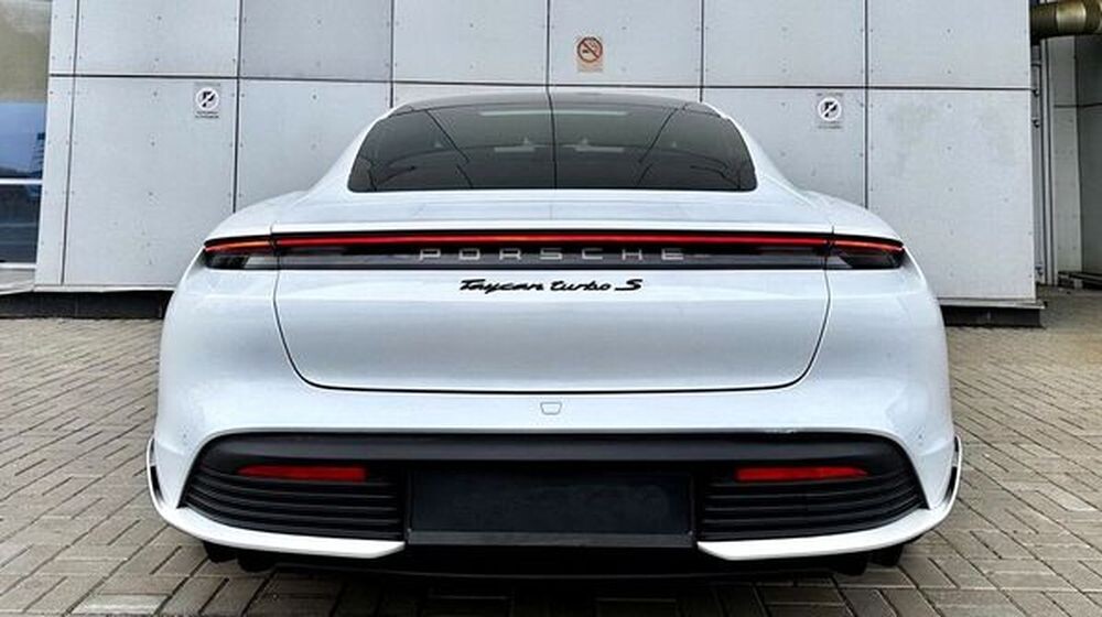 135 Прокат спорткара Porsche Taycan Turbo  