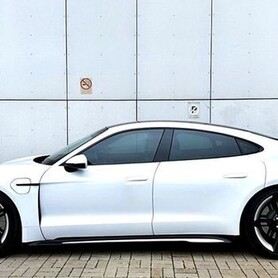 135 Прокат спорткара Porsche Taycan Turbo - авто на весілля у Києві - портфоліо 4