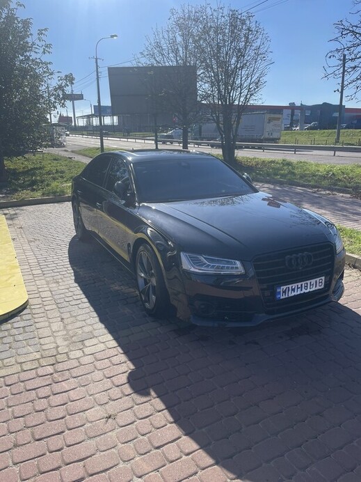 Audi A8 