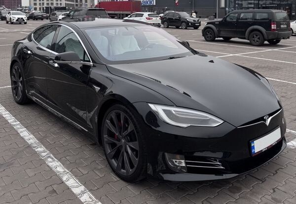 229 Прокат авто Tesla Model S Performance черный  