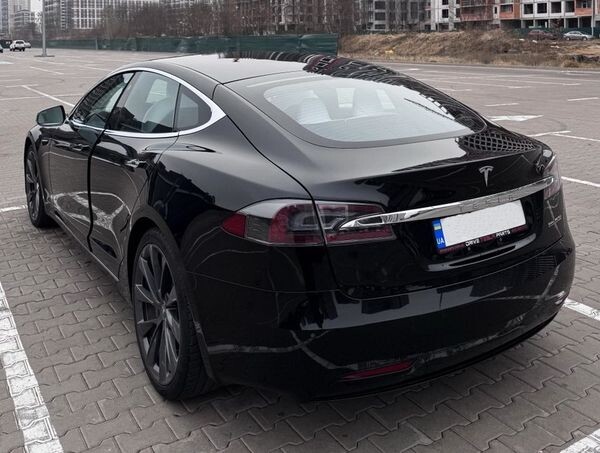 229 Прокат авто Tesla Model S Performance черный  