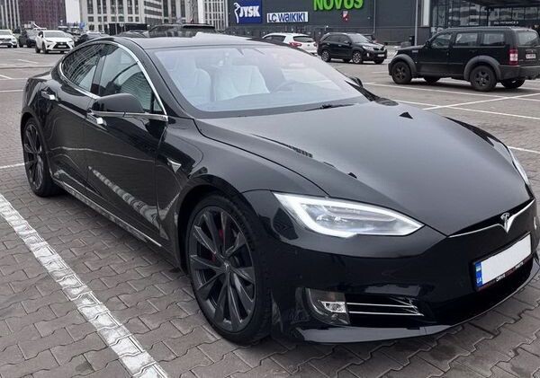 229 Прокат авто Tesla Model S Performance черный  