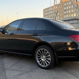 260 Прокат авто Mercedes-Benz Е-Class W213 - авто на весілля у Києві - портфоліо 2