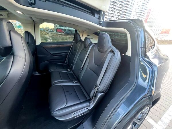 287 Прокат авто Tesla Model X серая  