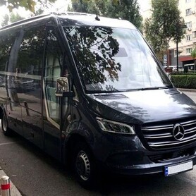 289 Аренда бус VIP-class Mercedes Sprinter - авто на весілля у Києві - портфоліо 2