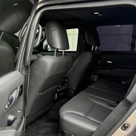 319 Прокат Toyota Land Cruiser 300 B6/B7 - авто на весілля у Києві - портфоліо 6