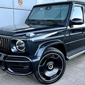 371 Прокат джип Mercedes-Benz G63 AMG Гелік - авто на весілля у Києві - портфоліо 1