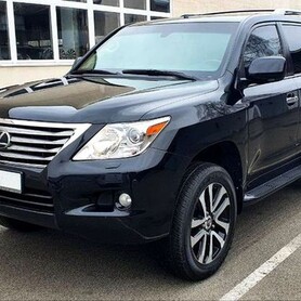 384 Оренда броньований джип Lexus LX 570 B6 - авто на весілля у Києві - портфоліо 1