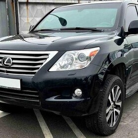384 Оренда броньований джип Lexus LX 570 B6 - авто на весілля у Києві - портфоліо 2