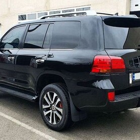 384 Оренда броньований джип Lexus LX 570 B6 - авто на весілля у Києві - портфоліо 5