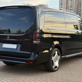160 Мікроавтобус Mercedes Benz V class 2025 рік - авто на весілля у Києві - портфоліо 3