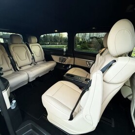 160 Мікроавтобус Mercedes Benz V class 2025 рік - авто на весілля у Києві - портфоліо 6