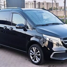 397 Мікроавтобус Mercedes-Benz V-class 2022 рік - авто на весілля у Києві - портфоліо 1