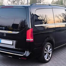 397 Мікроавтобус Mercedes-Benz V-class 2022 рік - авто на весілля у Києві - портфоліо 6