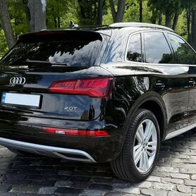 404 Позашляховик на весілля Audi Q5 чорний - авто на весілля у Києві - портфоліо 3