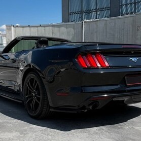365 Кабріолет Ford Mustang GT чорний - авто на весілля у Києві - портфоліо 6