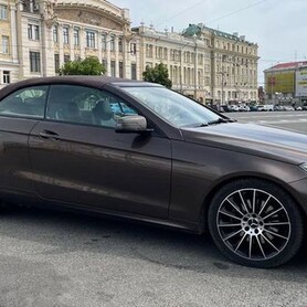 407 Кабріолет Mercedes E350 BLUETEC - авто на весілля у Києві - портфоліо 4