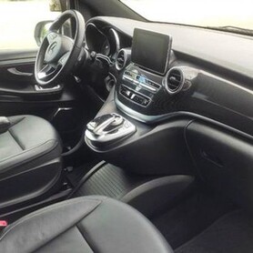 411 Мікроавтобус на весілля Mercedes-Benz V class - авто на весілля у Києві - портфоліо 6