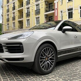 417 Оренда Porsche Cayenne Coupe - авто на весілля у Києві - портфоліо 4