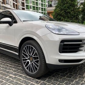 417 Оренда Porsche Cayenne Coupe - авто на весілля у Києві - портфоліо 1