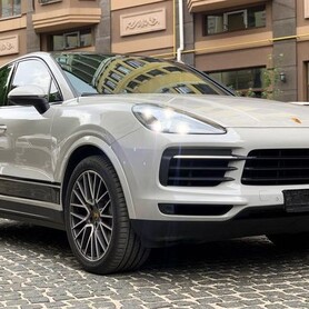 417 Оренда Porsche Cayenne Coupe - авто на весілля у Києві - портфоліо 2