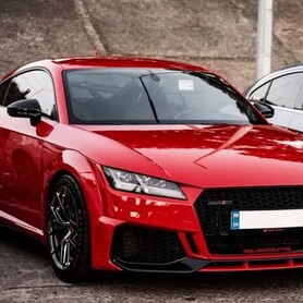 419 Audi TT RS червона для фотосесії зйомки оренда - авто на весілля у Києві - портфоліо 1