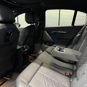 424 BMW 5 G60 біла прокат без водія - авто на весілля у Києві - портфоліо 6