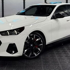 424 BMW 5 G60 біла прокат без водія - авто на весілля у Києві - портфоліо 1