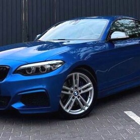 426 BMW 240i синя для фотосесії зйомки оренда - авто на весілля у Києві - портфоліо 1
