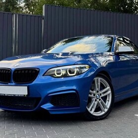 426 BMW 240i синя для фотосесії зйомки оренда - авто на весілля у Києві - портфоліо 2