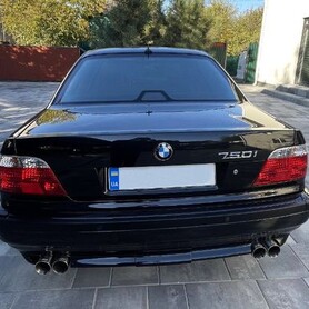 362 Оренда BMW 750i E38 чорний 2001 - авто на весілля у Києві - портфоліо 4