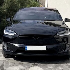 121 Прокат Tesla Model X чорна без водія - авто на весілля у Києві - портфоліо 5