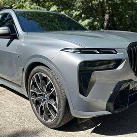 265 Оренда BMW X7 40D 2024 сірий на весілля - авто на весілля у Києві - портфоліо 1