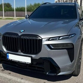 265 Оренда BMW X7 40D 2024 сірий на весілля - авто на весілля у Києві - портфоліо 2