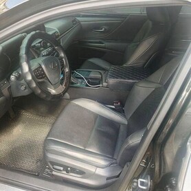 429 Авто на весілля Lexus ES 300h оренда з водієм - авто на весілля у Києві - портфоліо 4