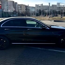 432 Авто без водія Mercedes-Benz С-Сlass - авто на весілля у Києві - портфоліо 5