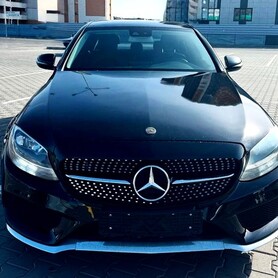 432 Авто без водія Mercedes-Benz С-Сlass - авто на весілля у Києві - портфоліо 4