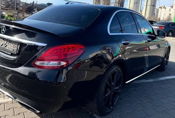 432 Авто без водія Mercedes-Benz С-Сlass 