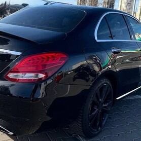 432 Авто без водія Mercedes-Benz С-Сlass - авто на весілля у Києві - портфоліо 6