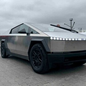 005 Tesla Cybertruck оренда з водієм - авто на весілля у Києві - портфоліо 3