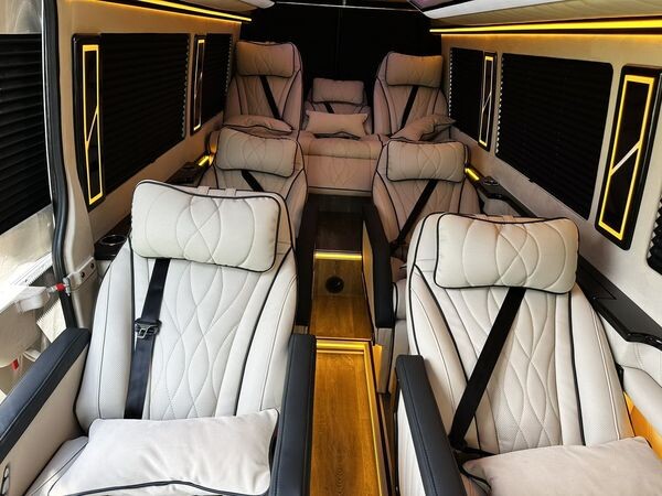 106 Mercedes-Benz Sprinter Vip класу для трансфера 