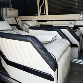 106 Mercedes-Benz Sprinter Vip класу для трансфера - авто на весілля у Києві - портфоліо 2
