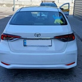 349 Toyota Corolla біла авто на весілля - авто на весілля у Києві - портфоліо 3